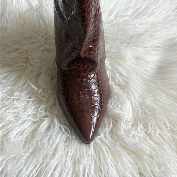 Azalea Wang Brown Croc-Embossed Heeled Boots - Picture 4 of 10